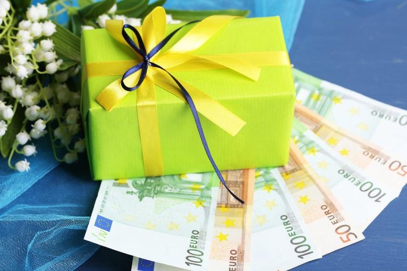 dinero especial