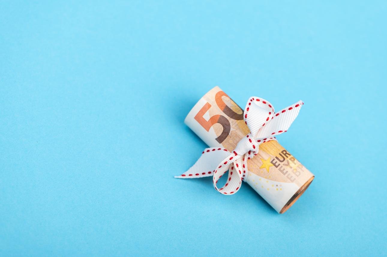 50 Ideas para sorprender regalando dinero